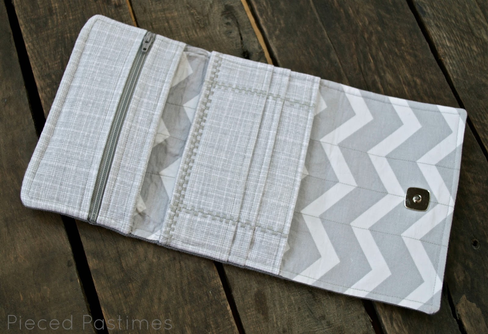 Pieced Pastimes: Cell Phone Wallet