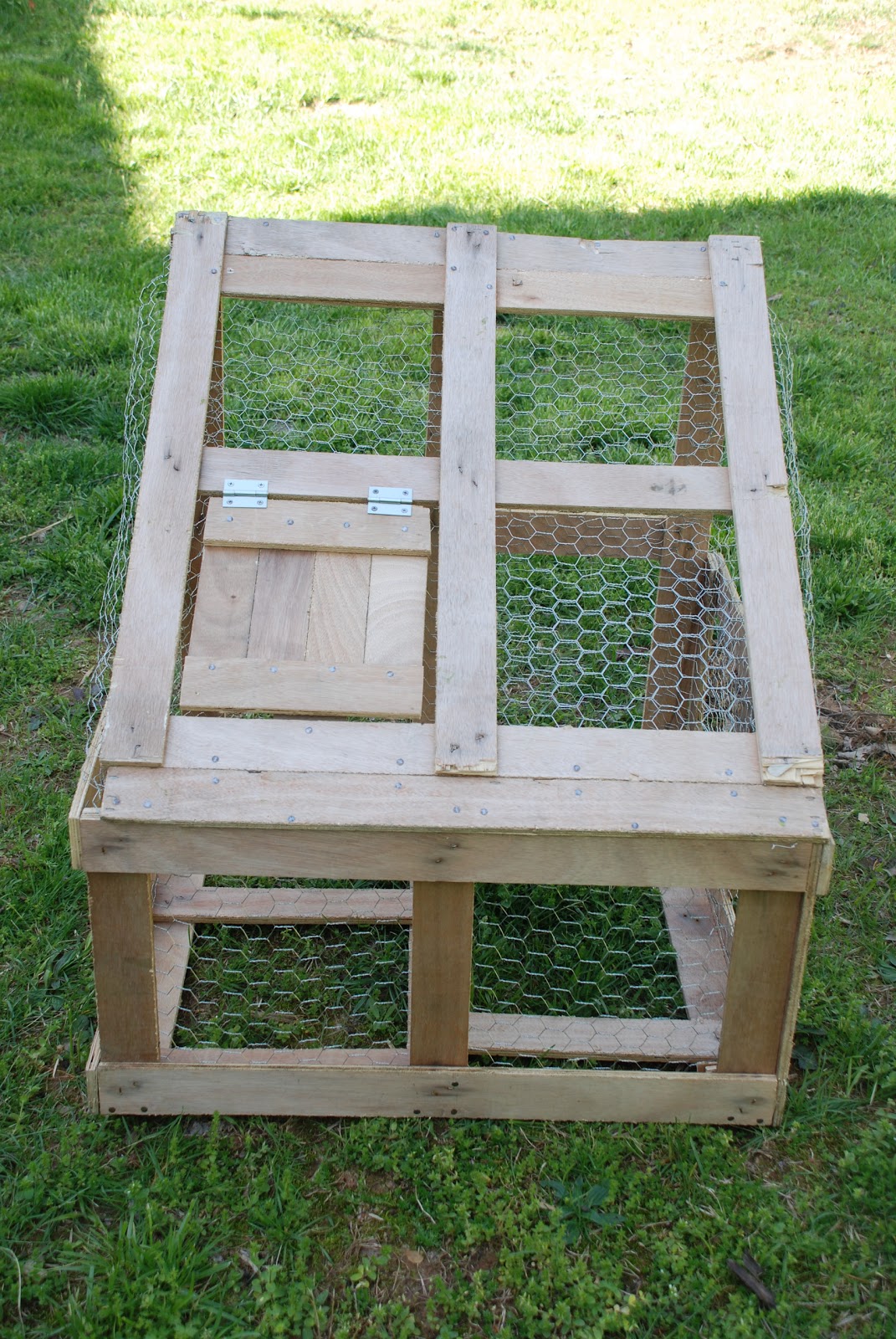 Coop guide Small heat lamp for chicken coop