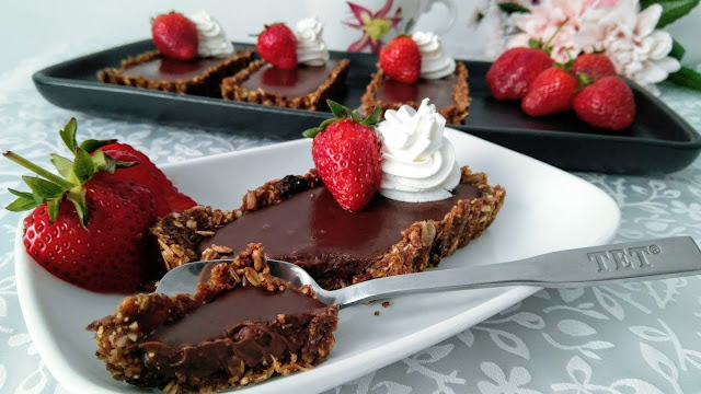 Tarta de ciocolată fără zahăr Tarta de ciocolată fără zahăr