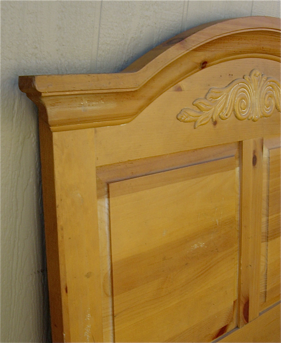 The Backyard Boutique by Five to Nine Furnishings Bassett Twin/Single