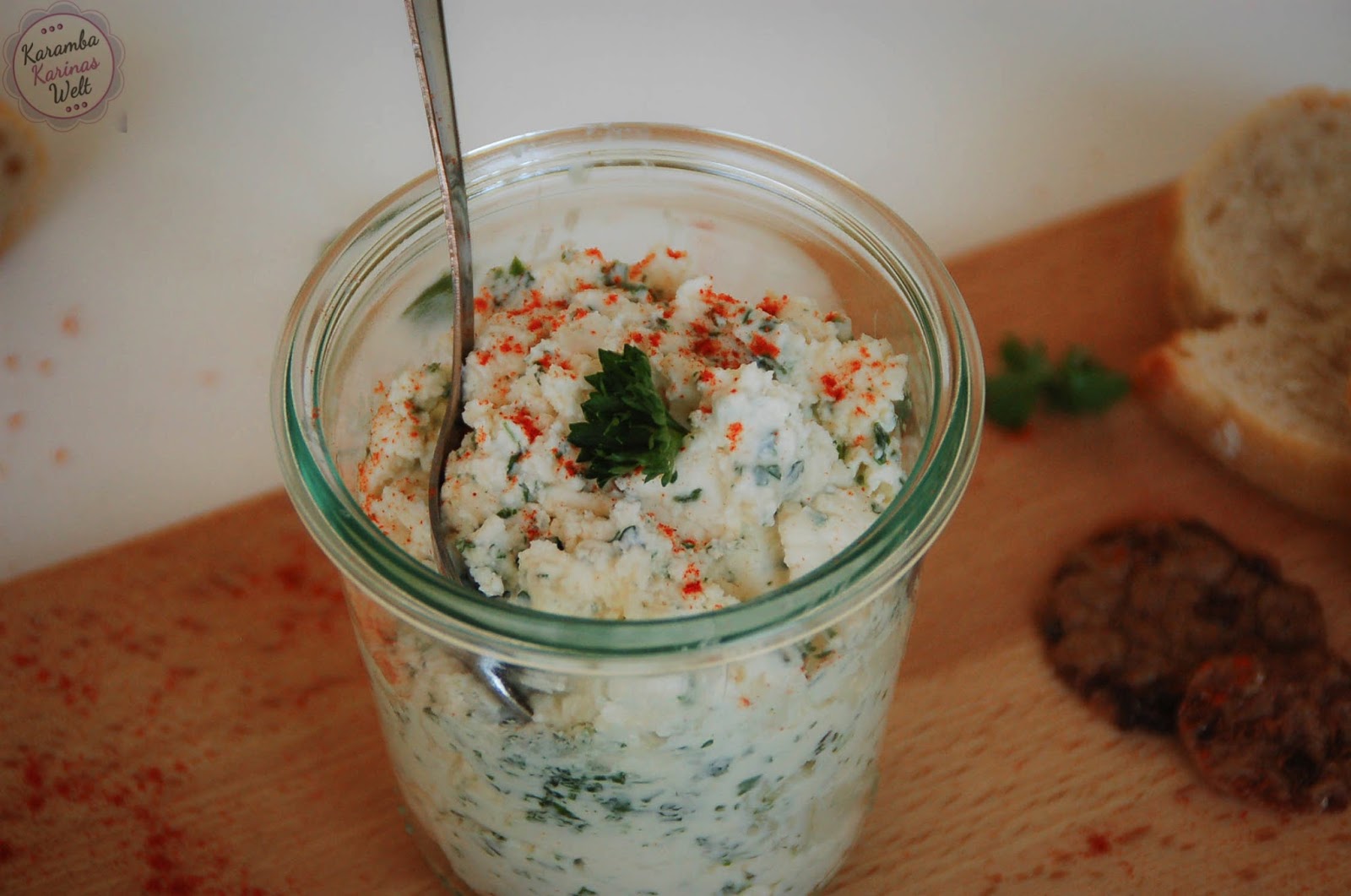 KarambaKarina's Welt: Feta-Creme - ein super leckerer mediterraner Dip KarambaKarina's Welt: Feta-Creme - ein super leckerer mediterraner Dip