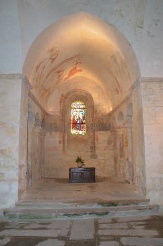 Romaanse kunst en architectuur Église SaintHilaire te SaintHilaire