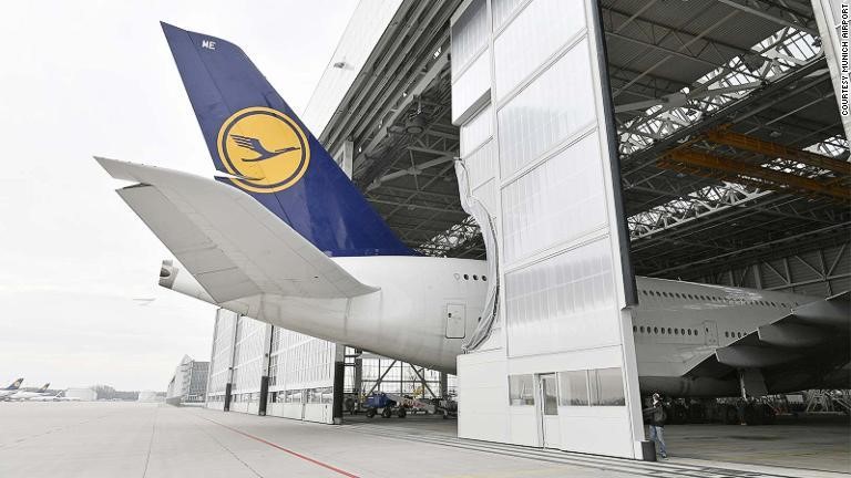 루프트한자 A380 뮌헨공항 격납고