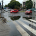 Após chuvas lixo e pequenos alagamentos surgem no Alecrim