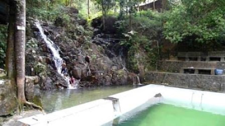 Air Terjun Pongkar, Taman Wisata Karimun yang Masih Asri