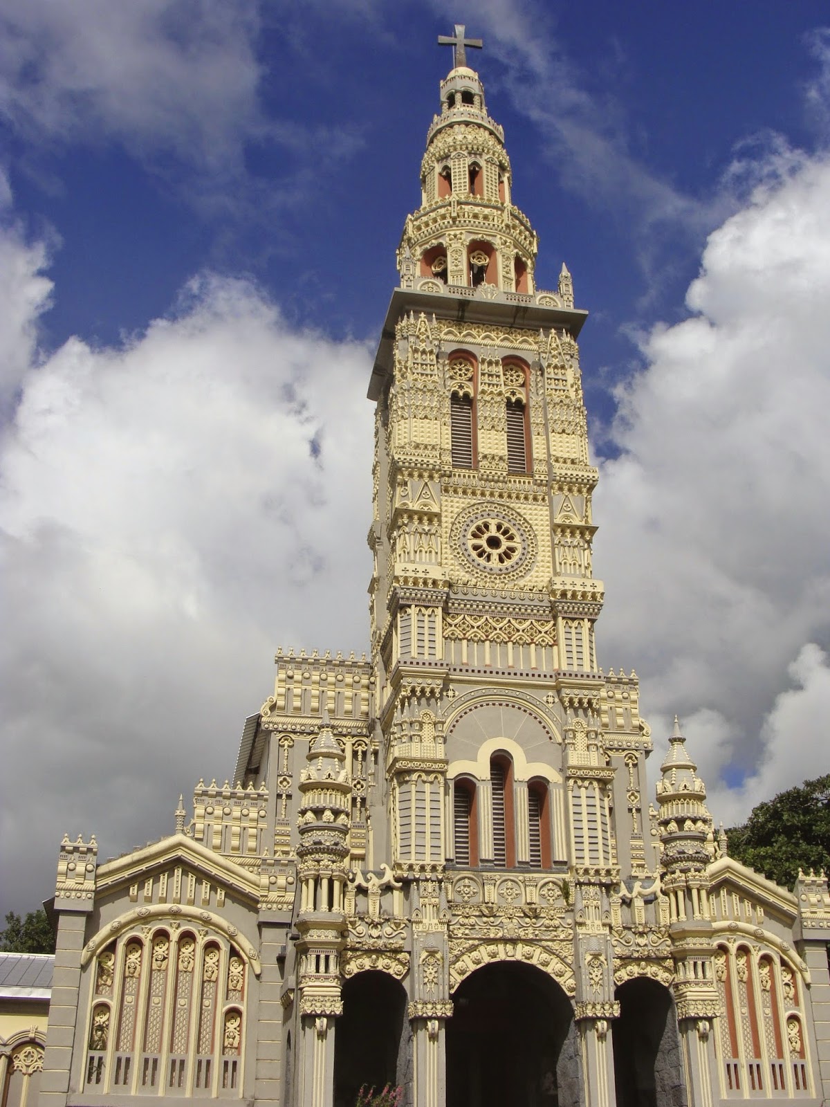 La Réunion lé la ! L'Eglise