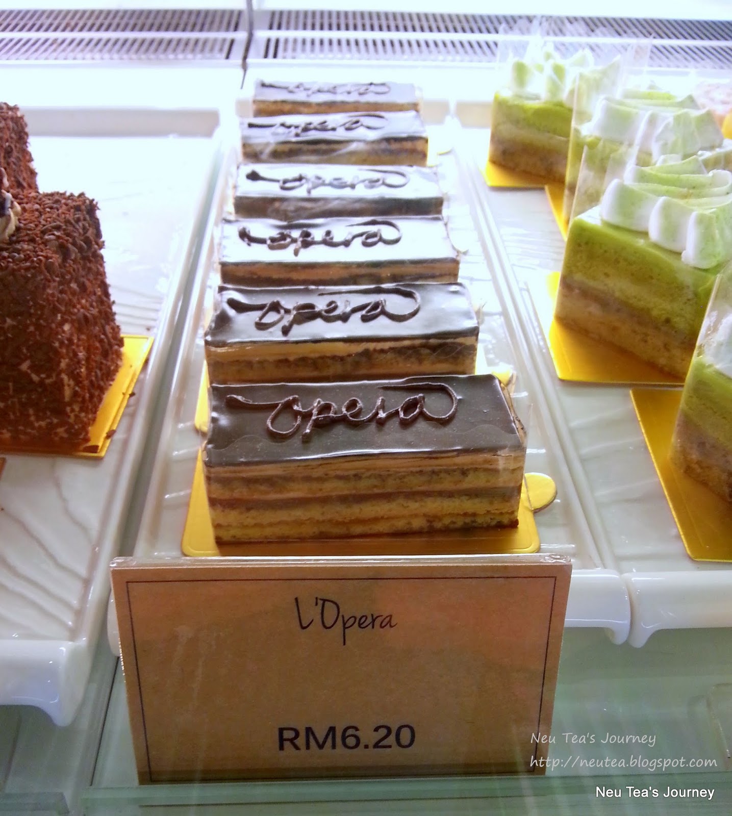 Neu Tea's Journey Niniq Bistro & Bakery at Taman Molek 百合花园