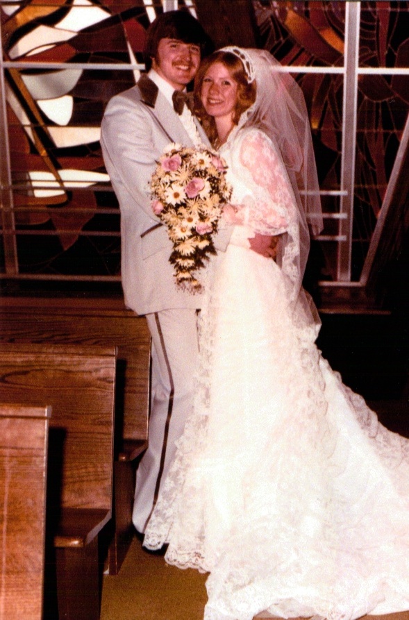 HoliMess: Wedding Anniversary, 33 Years