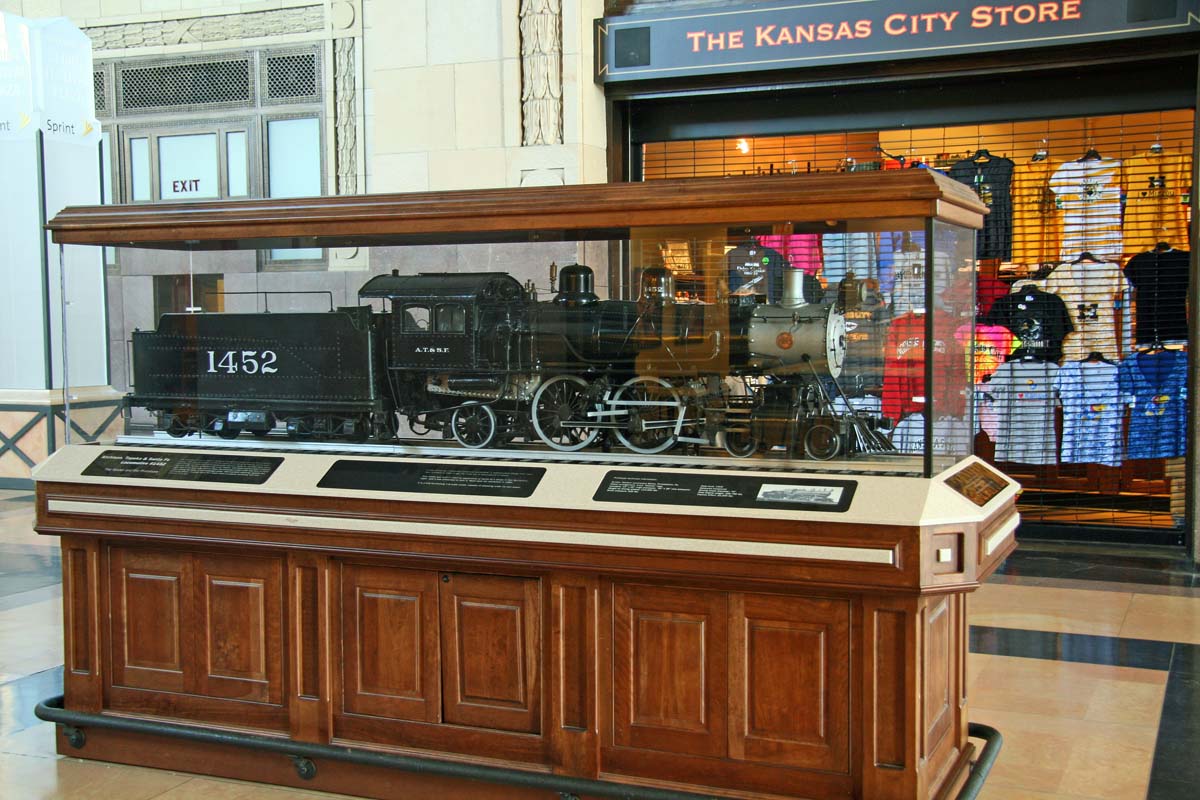 John and Sigrid's Adventures Kansas City Gangster Tour & Union Station