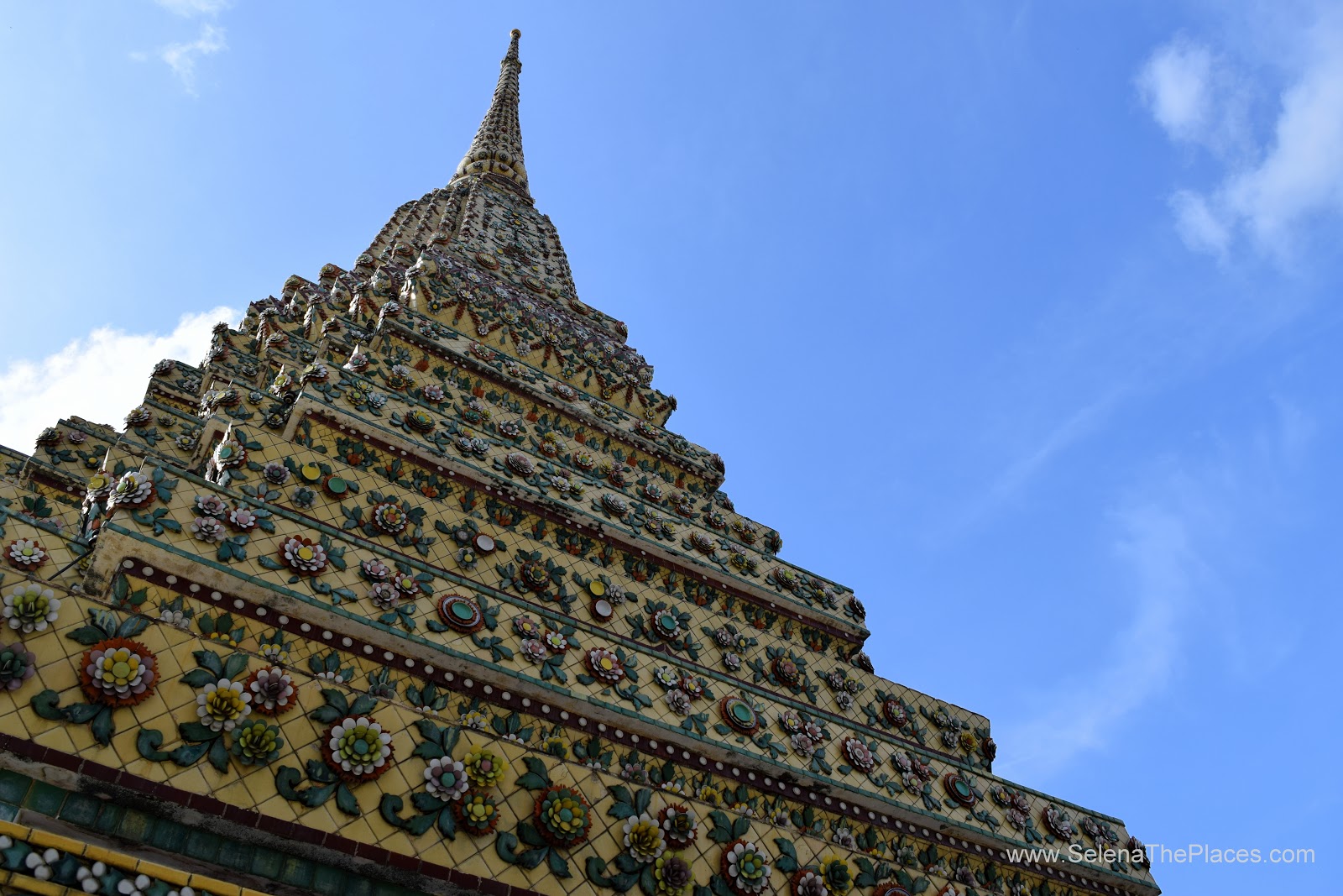 Wat Pho - The Temple of the Reclining Buddha Bangkok Thailand