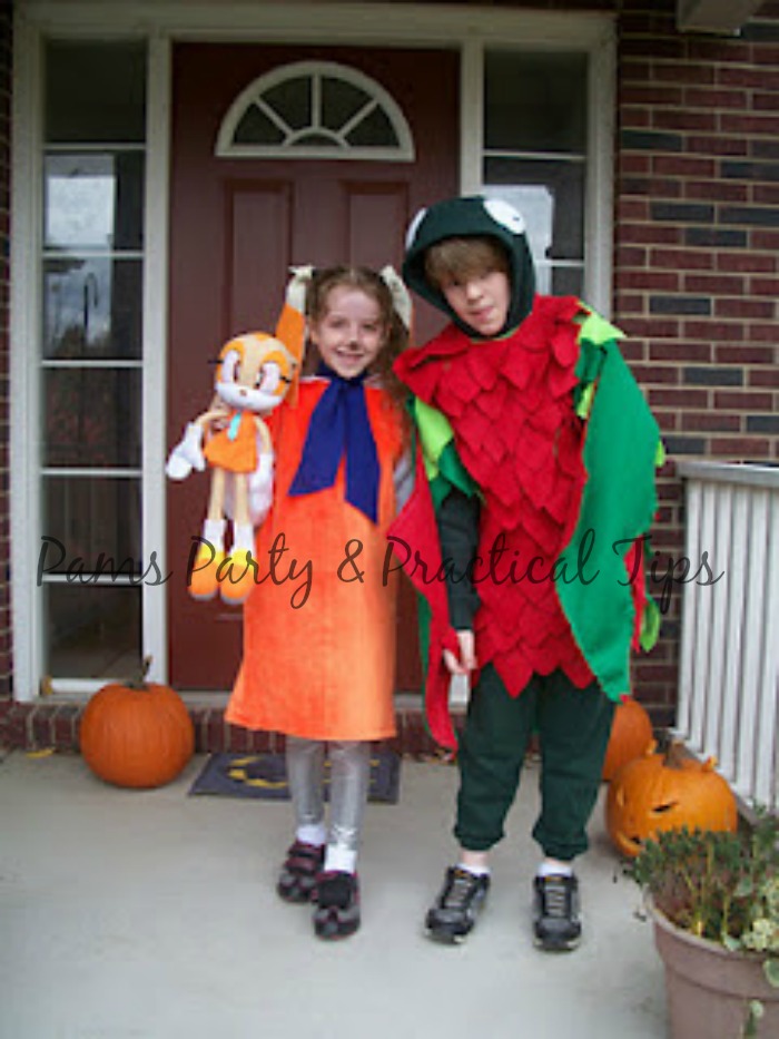 Electronics Gift Guide Nov 19, · Making your own Halloween costume can seem like a lot of work, but if you select a costume idea that you really love, pick the right materials for the costume, and give yourself some time to make it, you can make a great costume, too%(5).