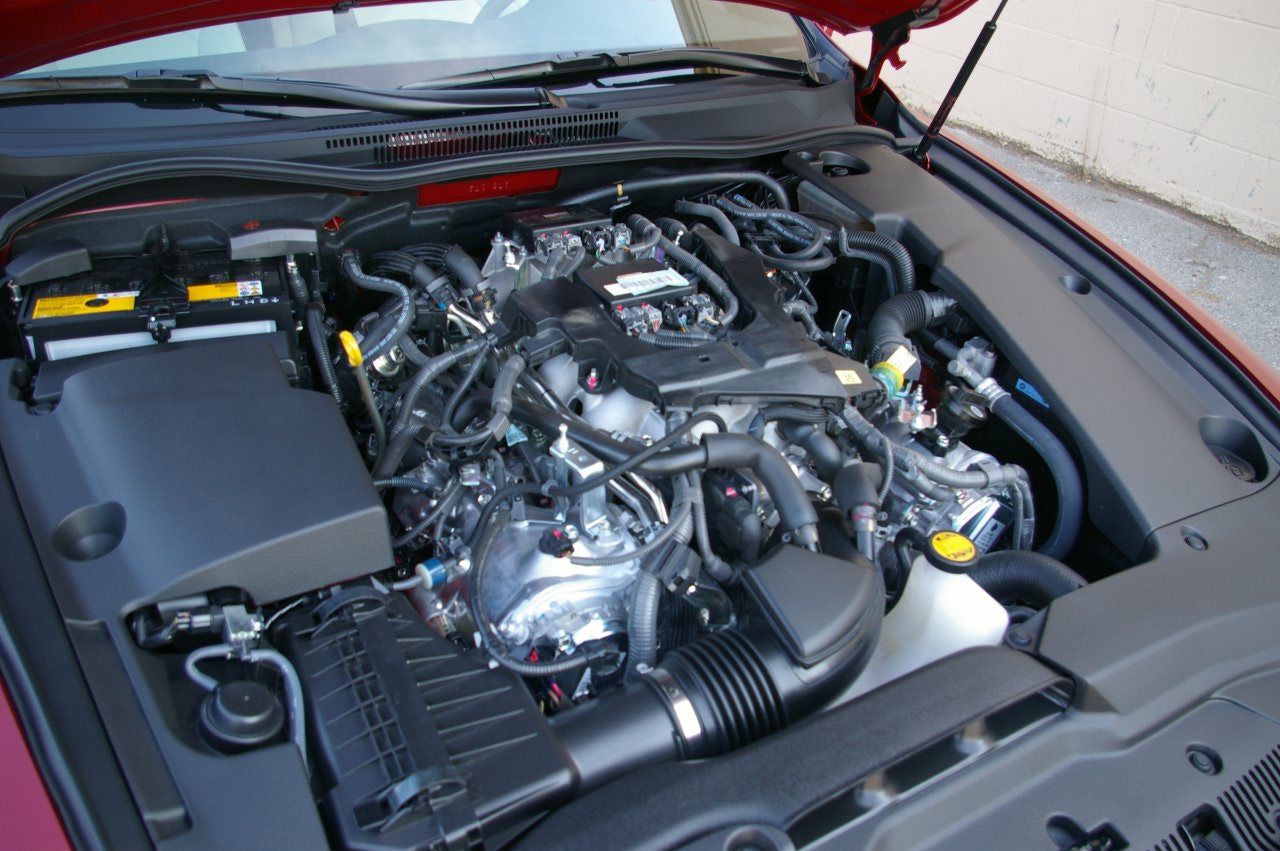 Двигатель ис. Лексус ИС 250 мотор. Мотор Lexus is f. Мотор Лексус ИС 200. Lexus is 300 двигатель.