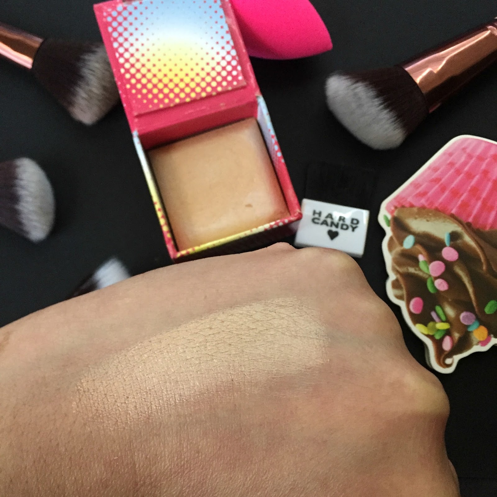 Hard Candy Fox In A Box Scented Marbleized Baked Powder in Glamour Girl