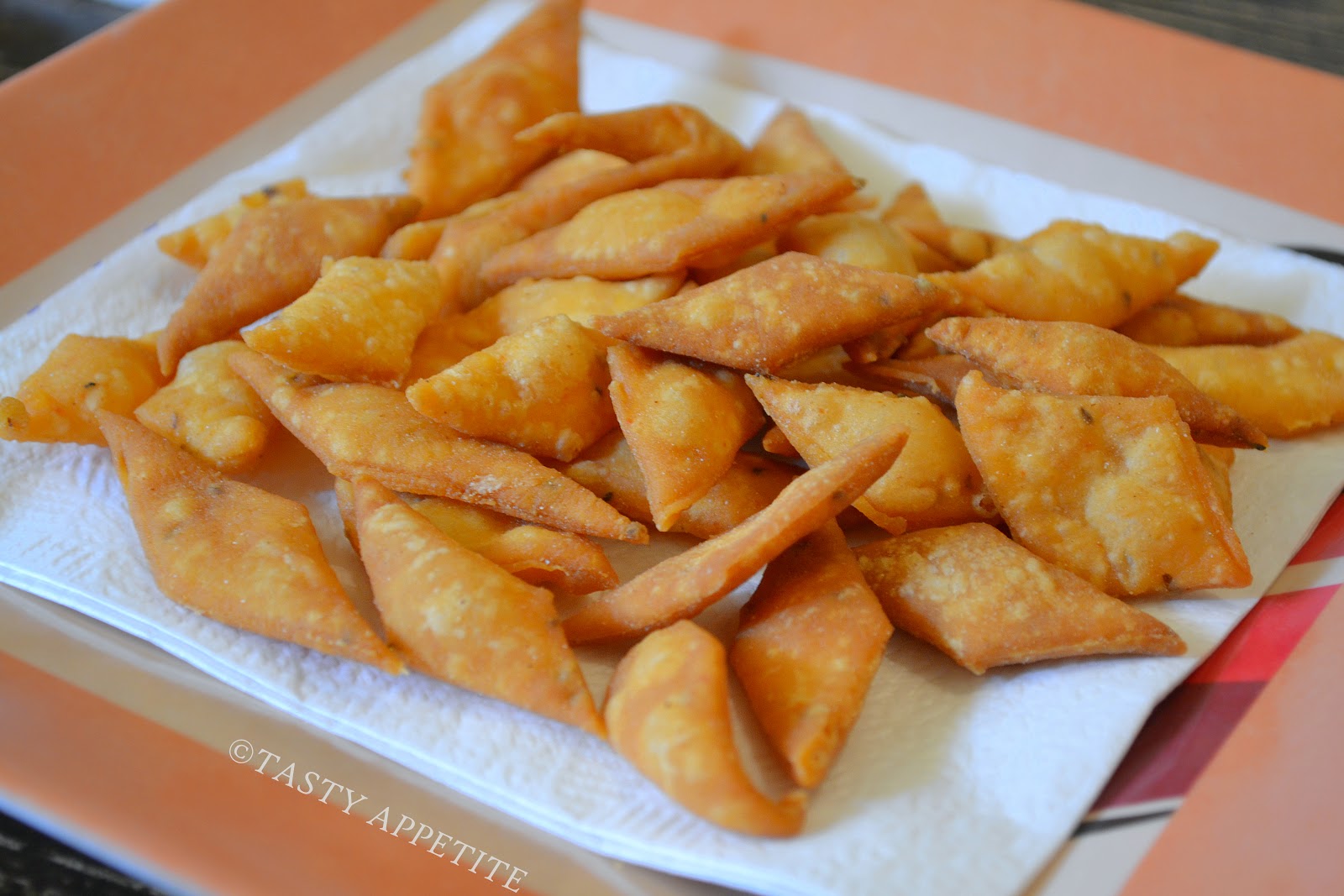 SPICY DIAMOND CUTS RECIPE / SAVORY MAIDA BISCUITS / DIWALI SNACKS RECIPE