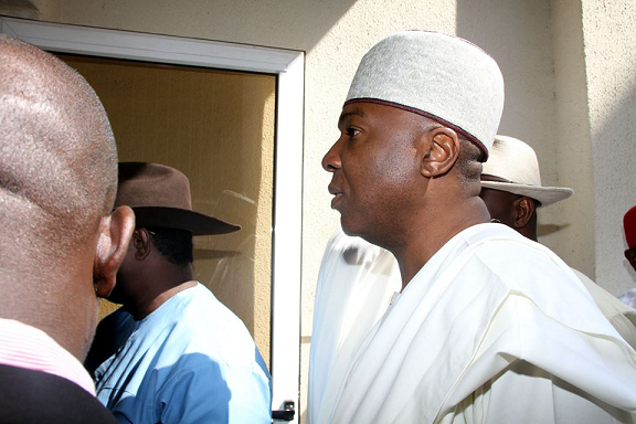 saraki smiling corruption trial