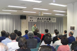 講演会講師・三遊亭楽春のモチベーション向上講演会の風景。 講演会講師・三遊亭楽春のモチベーション向上講演会の風景。