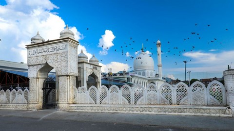 18 Best Places To Travel In Srinagar, India 18 Best Places To Travel In Srinagar, India