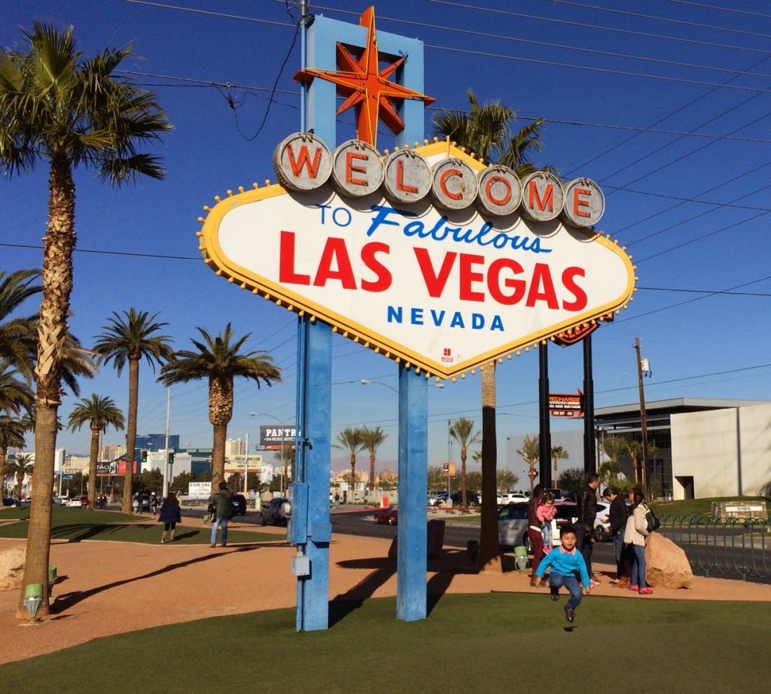 All 104+ Images pictures of las vegas sign Superb