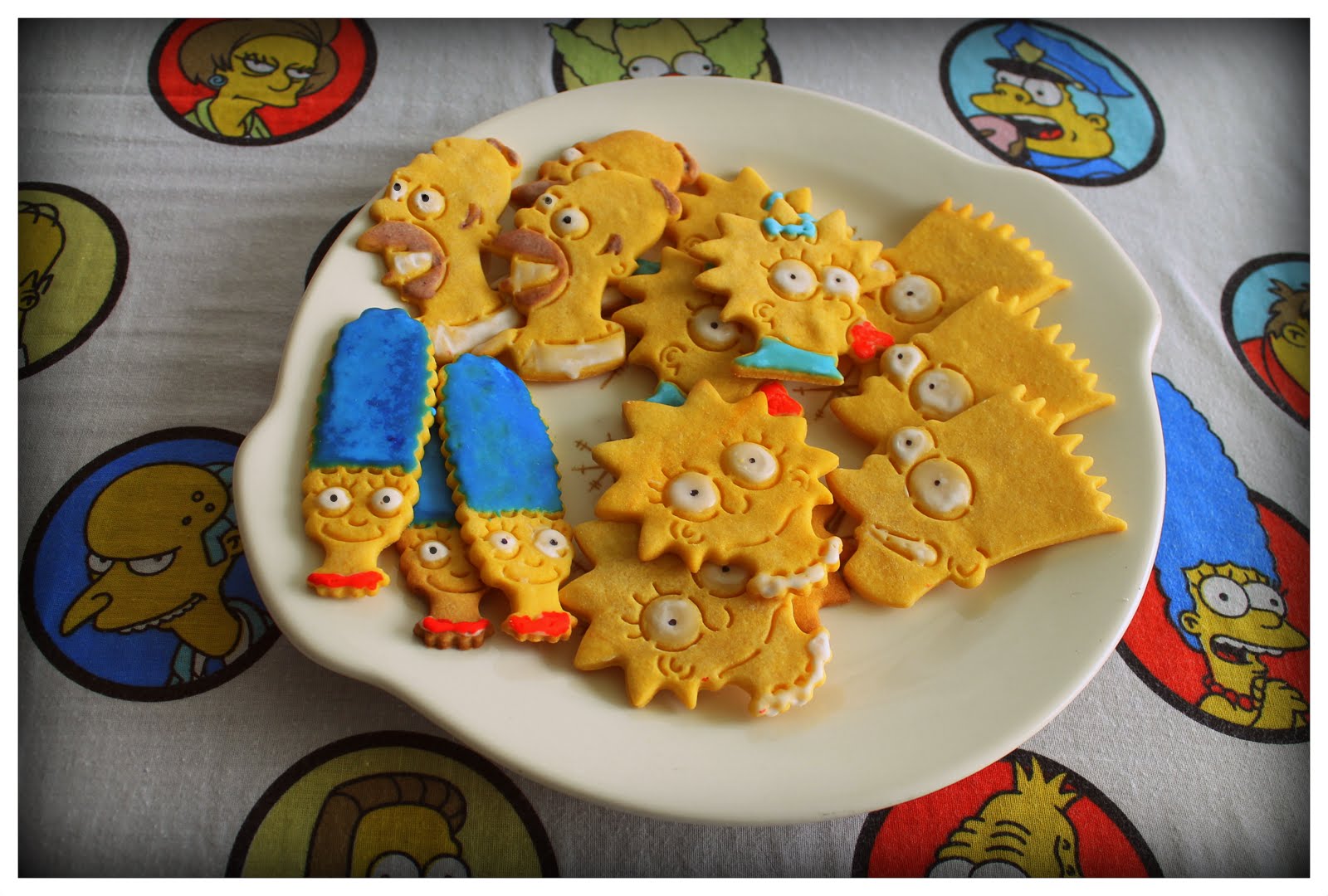 *my house is cuter than yours* Simpson Cookies