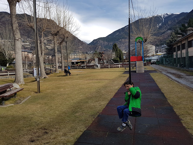 parc central andorra andorra+nens+hivern+estiu+caldea+raquetes+neu+mushing+neu+mirador