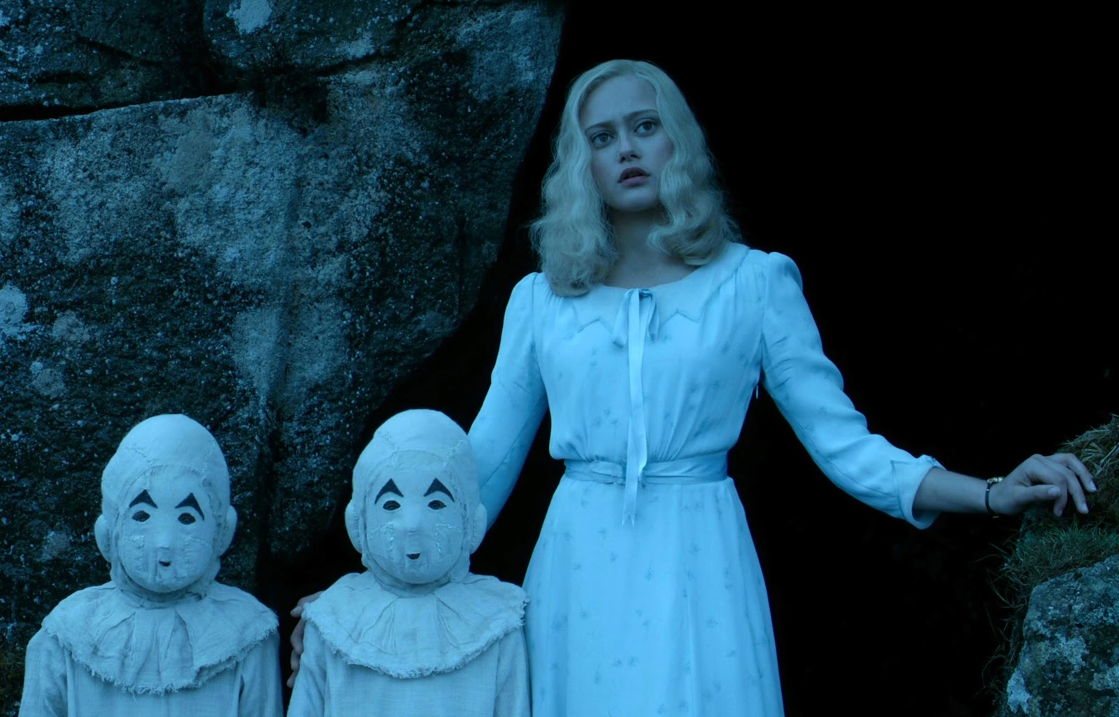 Дом с паранормальными явлениями мисс перегрин. Дети миссис перегрин 2. Дом странных детей мисс перегрин (2016). Дом странных детей мисс перегрин бронвин. Дети мадам перегрин.