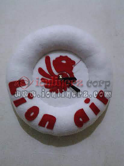 Jam Dinding Flanel Karakter Kartun Boneka Logo Lion Air Jam Dinding Flanel Karakter Kartun Boneka Logo Lion Air