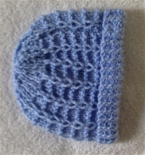 https://www.craftsy.com/knitting/patterns/little-loops-baby-beanie-hat/482767
