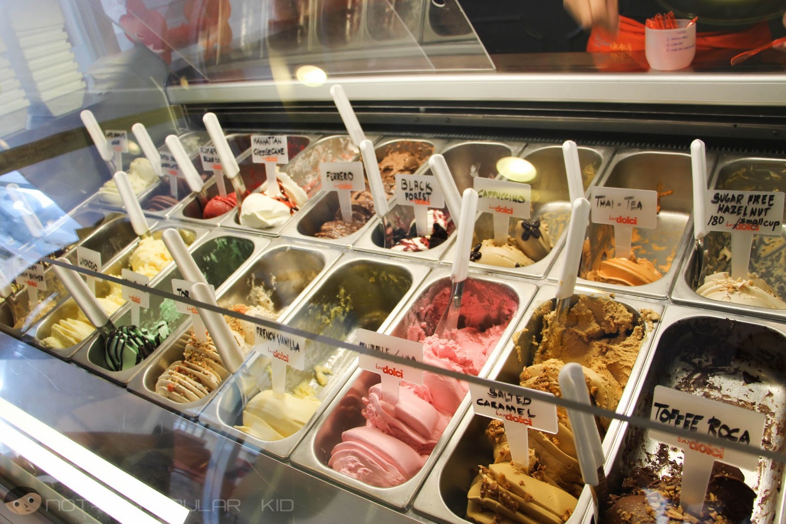 Gelato and Macarons in BAR DOLCI in Burgos Circle A NotSoPopular