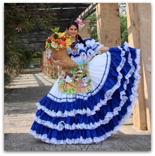 traditional dresses of the world