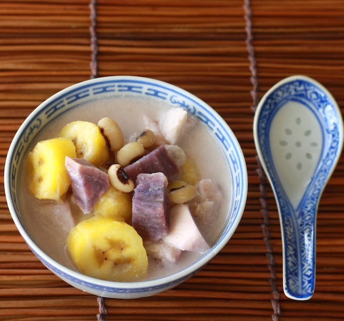 Malaysian dessert recipe called Bubur Cha Cha by SeasonWithSpice.com