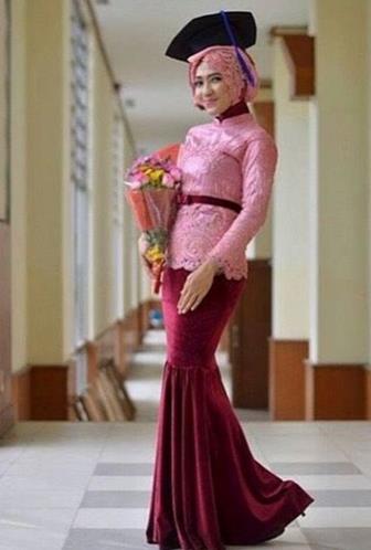Contoh Baju Kebaya Wisuda Untuk Wanita Muslimah