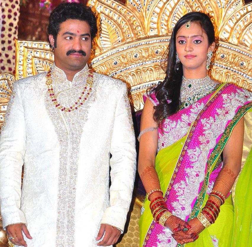 junior-ntr-family-photos-jr-ntr-family-skips