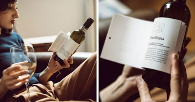 Vinhos vêm acompanhados com pequenos contos vinhos vêm acompanhados com pequenos contos
