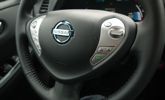 2013 Nissan Leaf steering wheel eco button