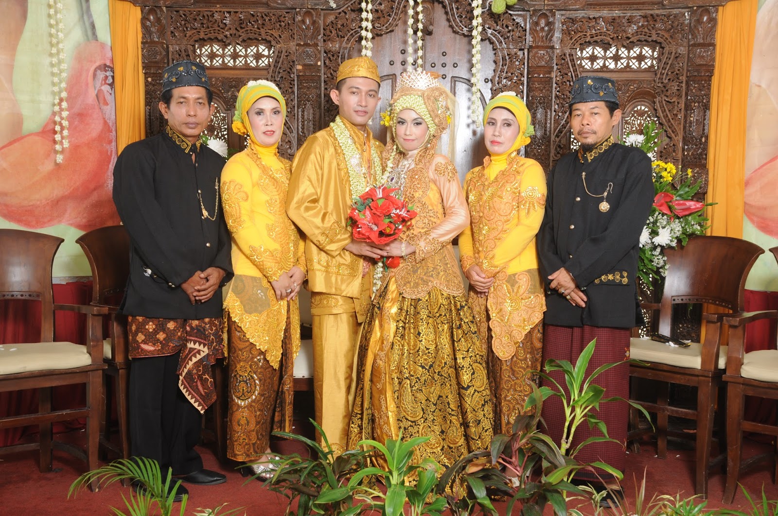 model gaun pengantin kuning