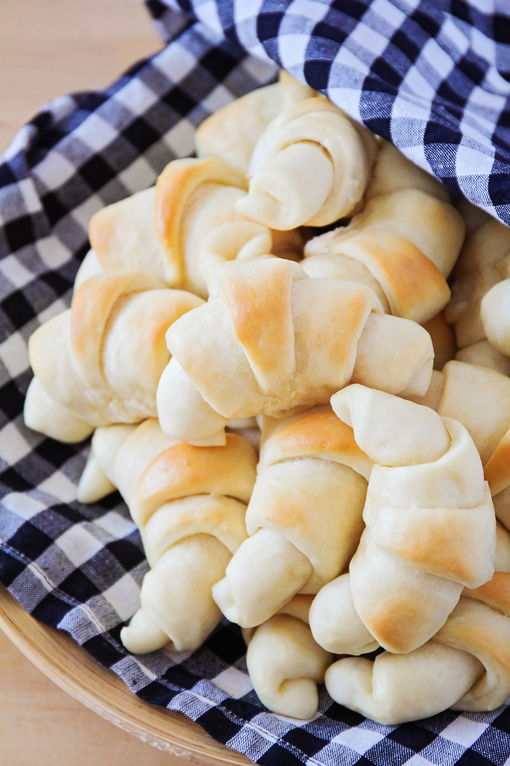 These one hour crescent rolls are so light and fluffy, and so easy to make, too!
