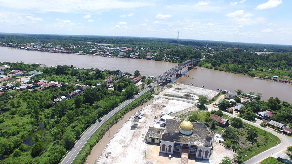 WEEKDAYS TRAVELER: Danau Bulat, Keindahan Tersembunyi di Tengah Rimba