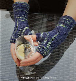 Edgy Fingerless Gloves - Free #knittingpattern by #knitting and so on