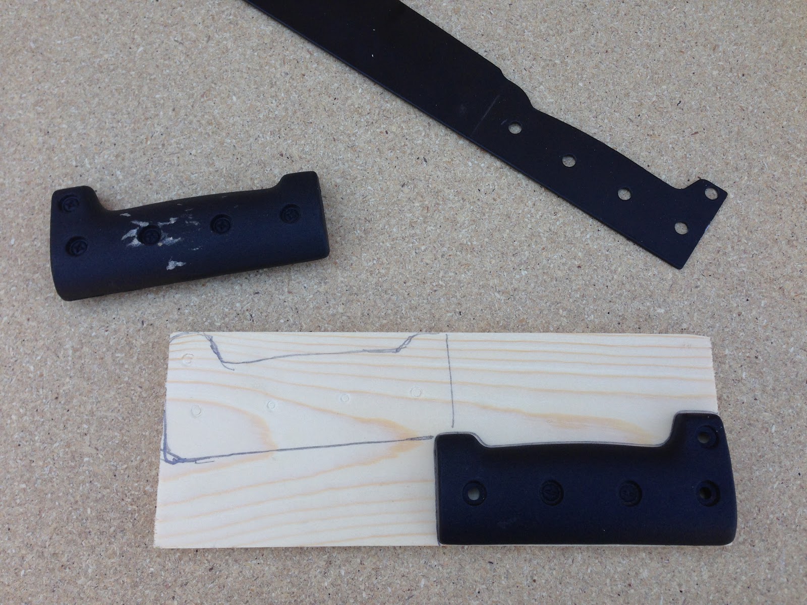 a Memphis Traveler DIY Machete Handle Upgrade