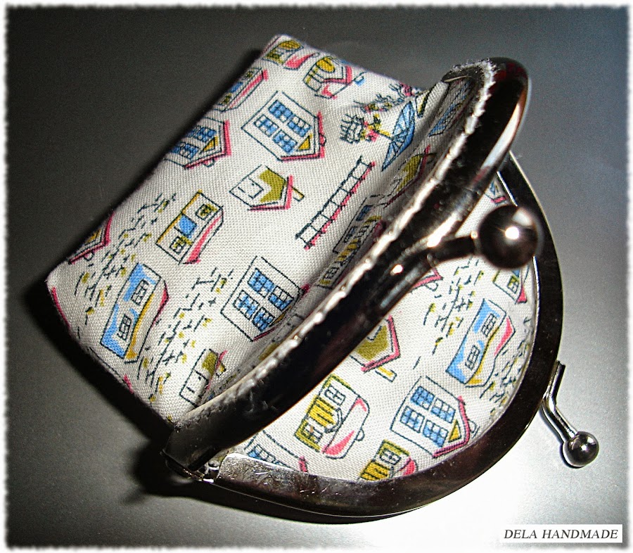 <img src="Monedero-de-boquilla-2.jpg" alt="Monedero de boquilla hecho a mano"> 