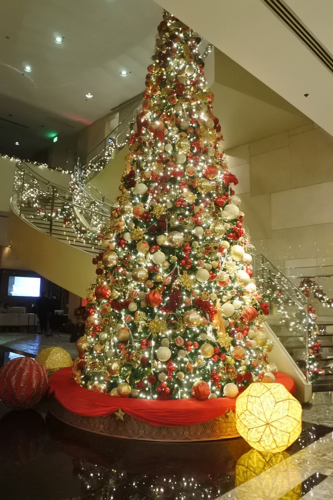 Marriott Manila Lights Up Its Christmas Tree Viva Manilena