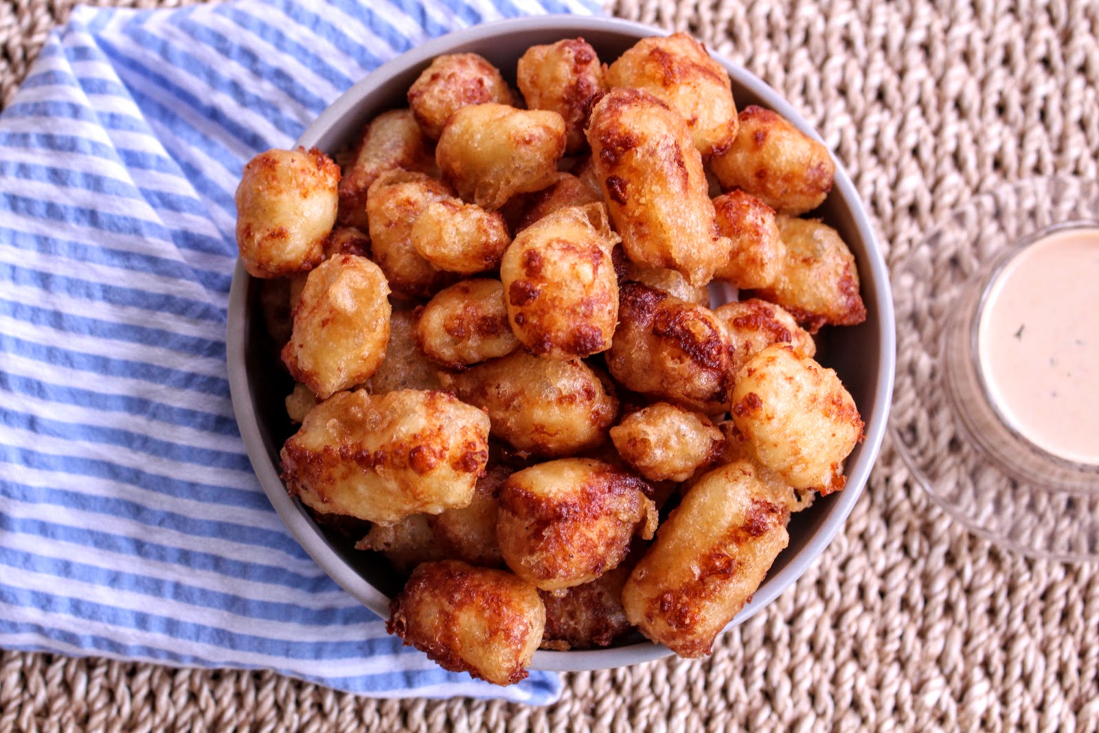 The Owl with the Goblet