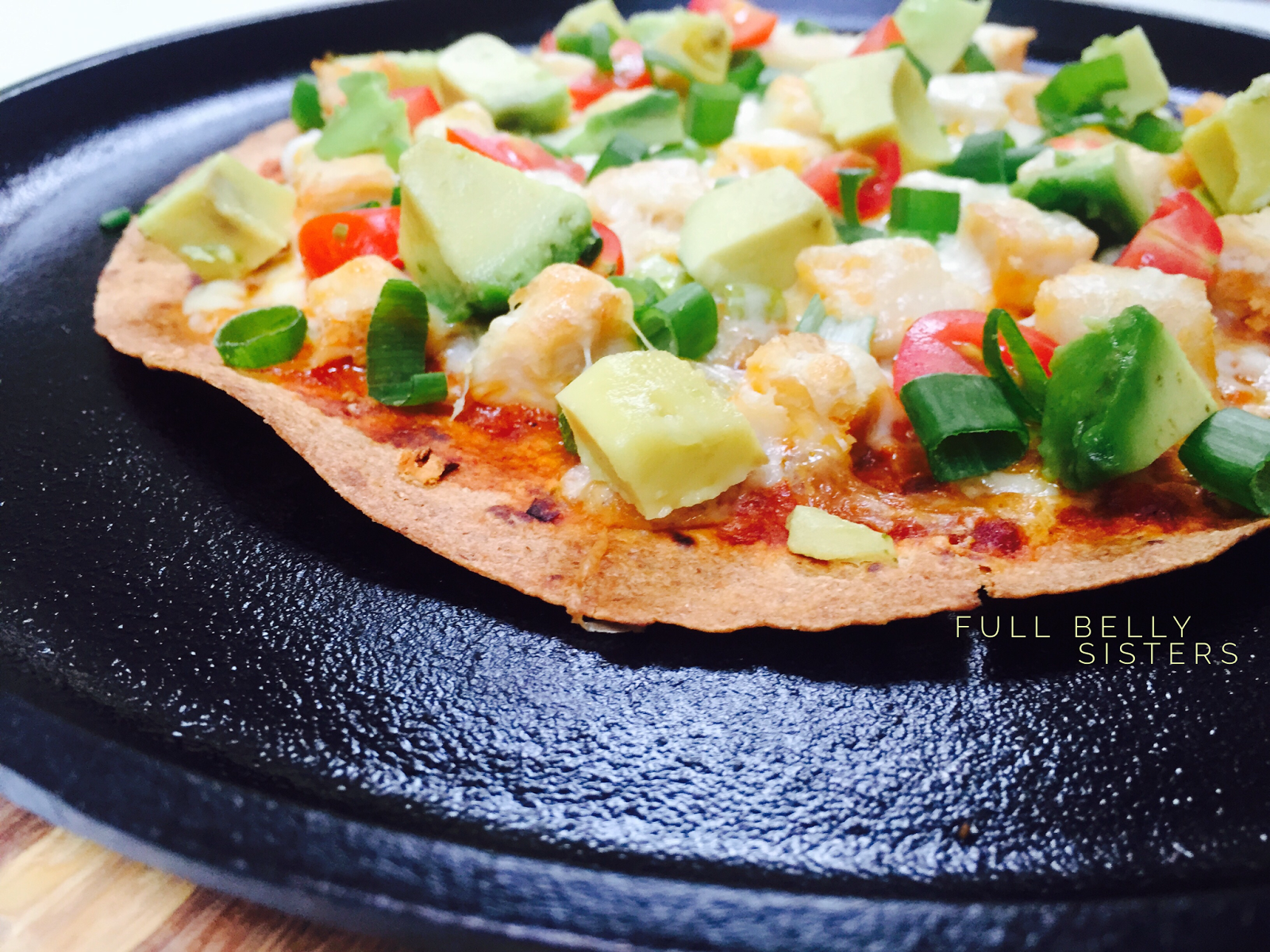 Extra Crispy Tortilla Pizza w. Grilled Chicken