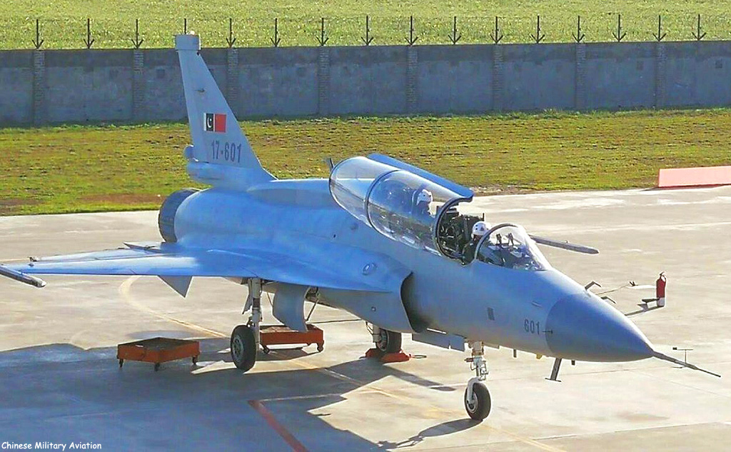Ideas para el fortalecimiento de nuestra Aviación Militar Bolivariana JF-17B_601a