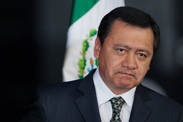 Osorio Chong dice que el Huracan “Katia” es como una mujer “firme, dura y con mucha agua" Osorio Chong dice que el Huracan “Katia” es como una mujer “firme, dura y con mucha agua"