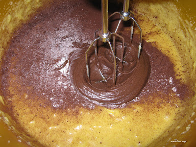 Φτιάχνω σπιτικό κέικ σοκολάτας