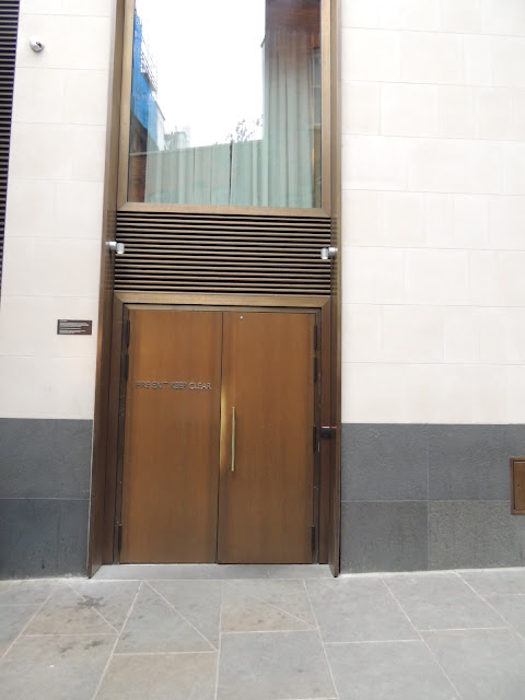 DESIGN | INSIDER : Puertas, pasajes y patios urbanos