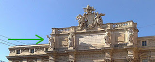 Fontana di Trevi, detalhe da parte superior