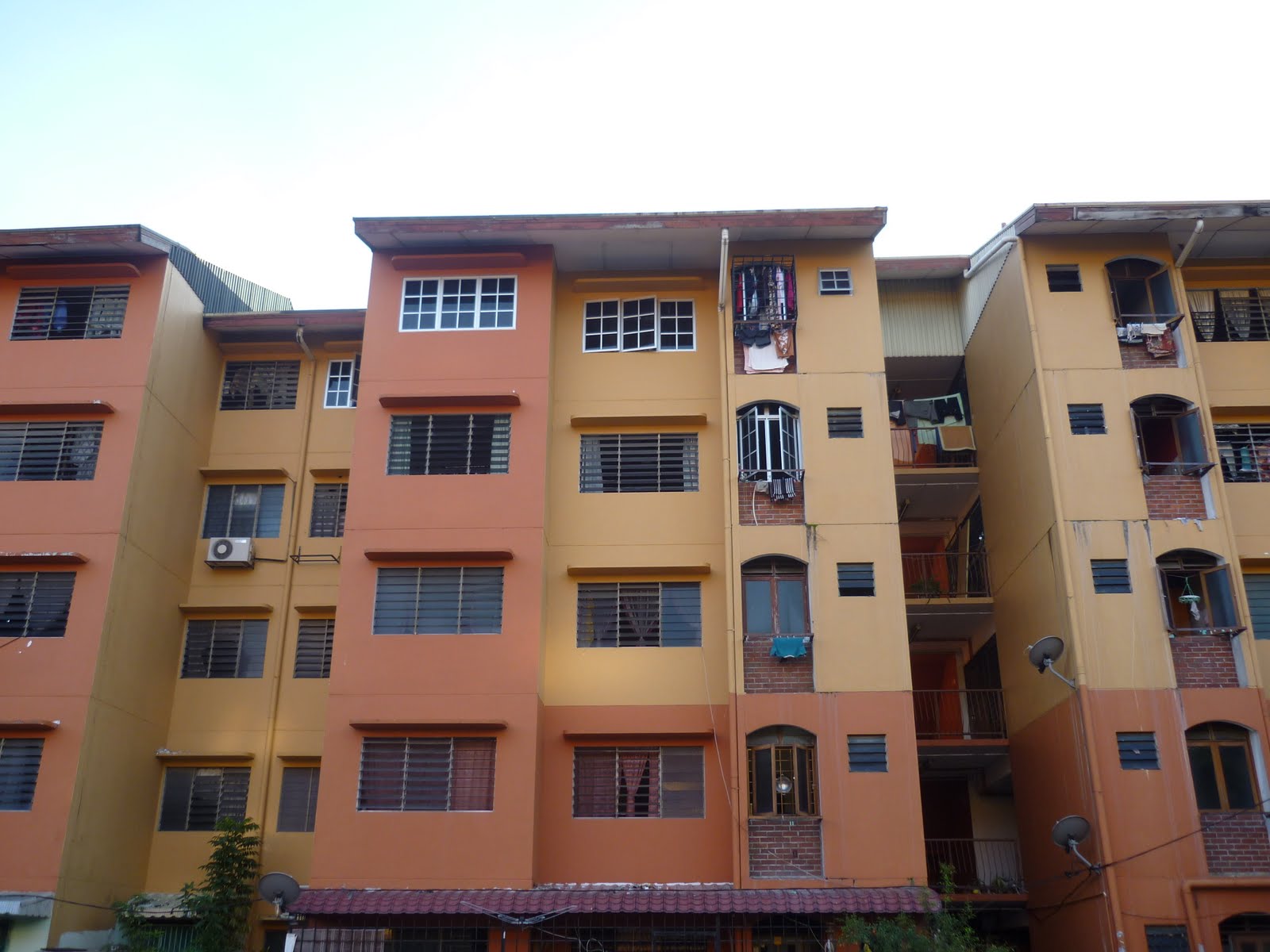 PKNS Apartment, Section 8, Shah Alam.  FOR RENT