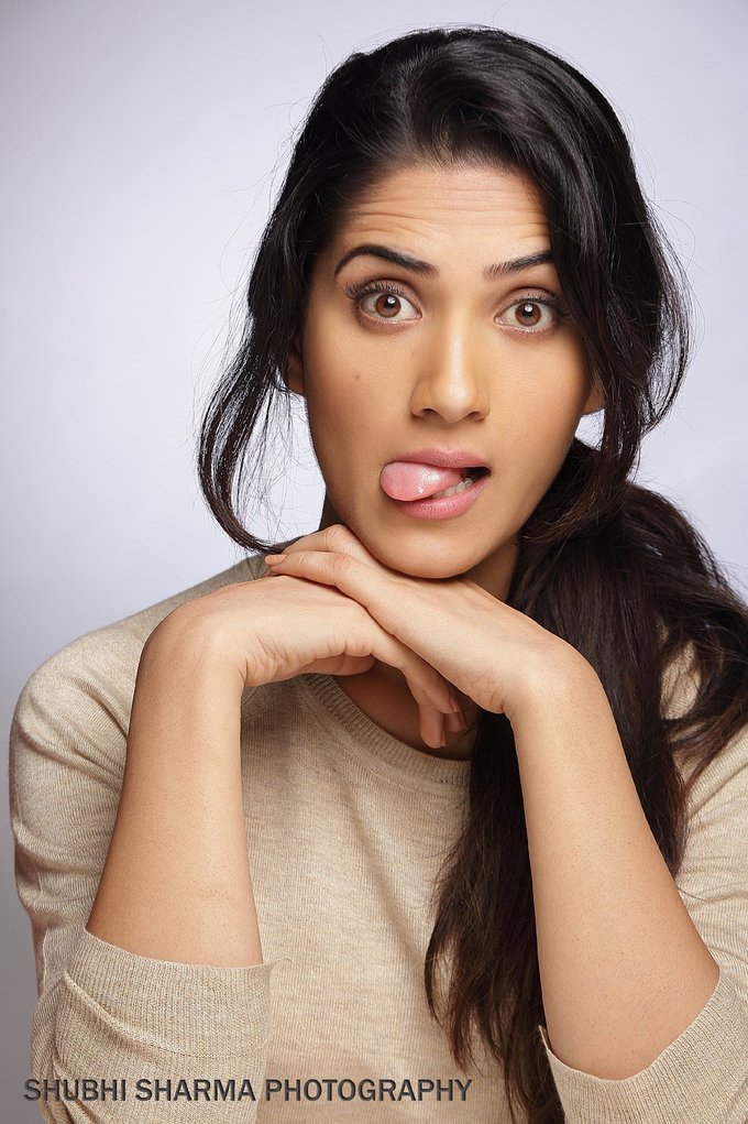 Ruhani Sharma Unseen Spicy Photos | CineHub